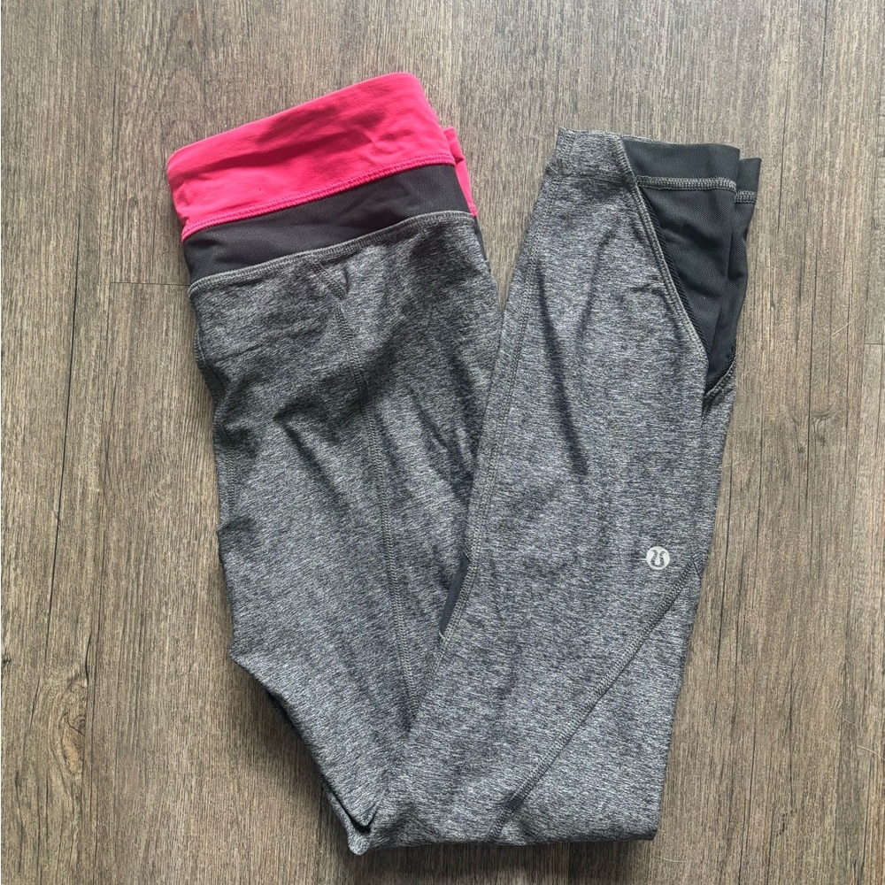 Lululemon Athletica Gray and Pink Leggings with Stretchy Fit
